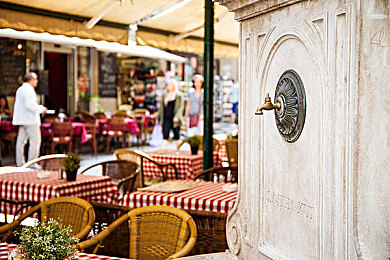 女人扒开腿让男人桶：神秘探险游戏走红，情感互动新体验-2