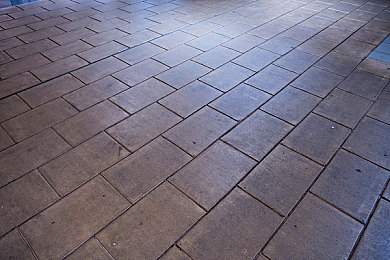 男♂Gay裸体裸模男男：模特新风尚，裸体艺术引热议